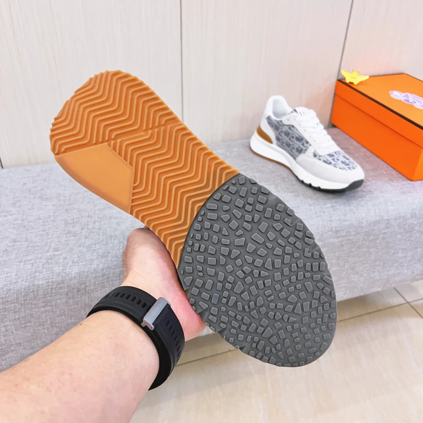 Men's men's shoes💰 460 men's shoes💰[Dior]🔥Men's high-end brand of shoes official website 1:1 latest masterpiece: the upper is made of Italian imported first-layer cowhide with a comfortable and breathable lining➕original non-slip and wear-resistant outsole🔥, making walking more convenient and comfortable! An exclusive new model, a stunning work, a beautiful 1:1 replica [color] compared to the official quality! Create a fashionable personality to set off your uniqueness! A must-have for trendy men! Classic🔥Size: 38-44 Color: 🔥Multiple colors available🔥.